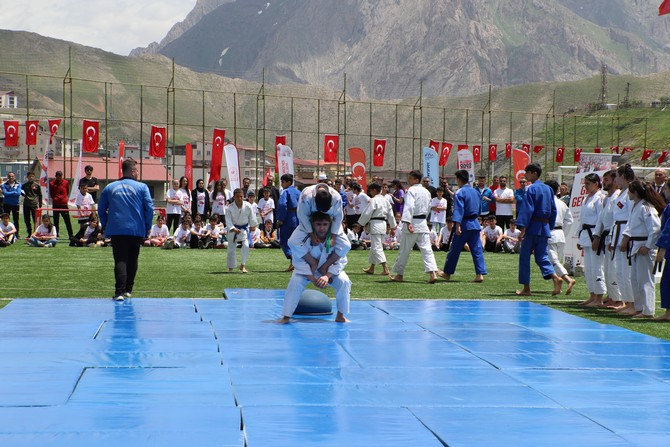 Hakkari'de 19 Mayıs coşkusu 2024 galerisi resim 18