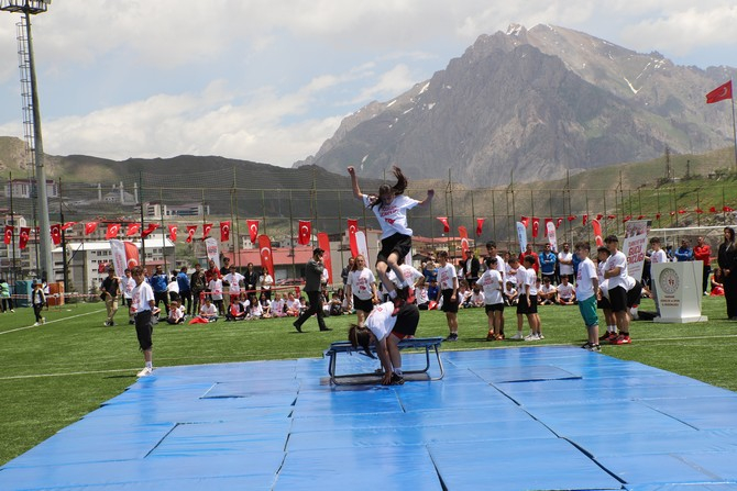 Hakkari'de 19 Mayıs coşkusu 2024 galerisi resim 21