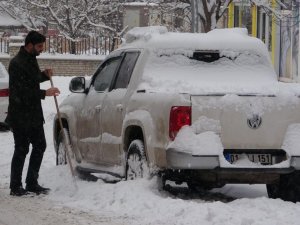 Van'da kar yağışı heyecanı