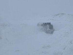 Hakkari'de 160 köy ve mezra yolu kapandı