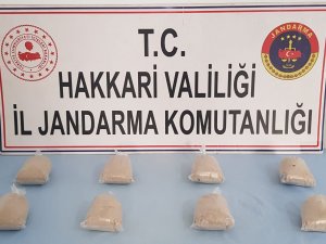 Çukurca yolunda 4 kilo eroin ele geçirildi