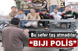 ÇOCUKLAR BİJİ POLİS SLOGANLARI ATTI