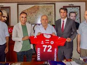 Sportif Faaliyetler'den Rektör Pakiş'e ziyaret