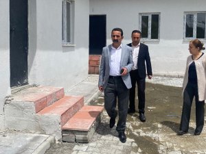 Eş Başkan Akış, hayvan barınağında incelemelerde bulundu