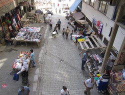 Hakkari'de Halk Pazarı Kuruldu