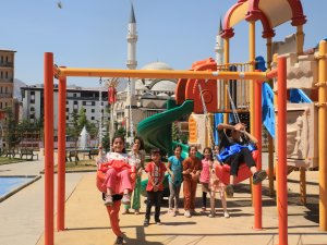 Hakkari Kent Park yeniden hizmete açıldı