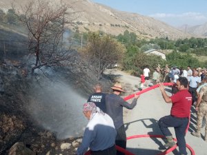 Hakkari Akbulut köyünde yangın