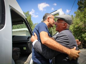 Vali Çelik “Kaymaklı'da Halkla kucaklaştı”