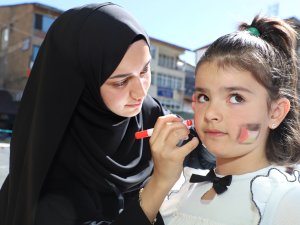 Hakkari’de “Filistinli Çocuklar İçin Çiz” etkinliği düzenlendi