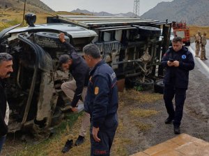 Hakkari-Van karayolunda trafik kazası