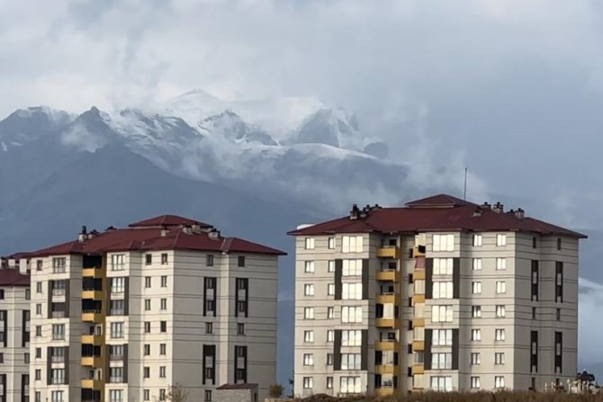 Cilo Dağı beyaza büründü