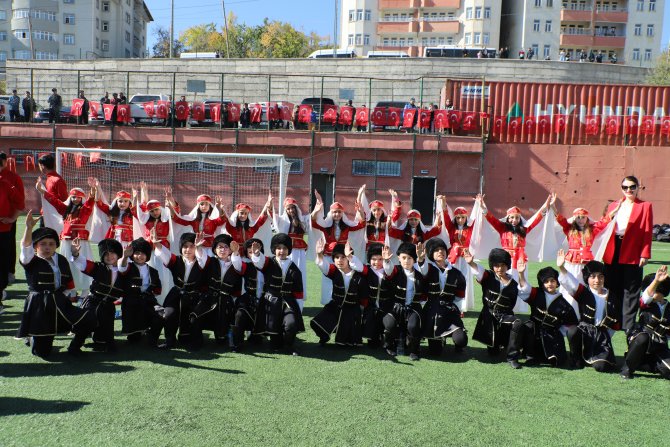 Hakkari’de Cumhuriyet coşkusu