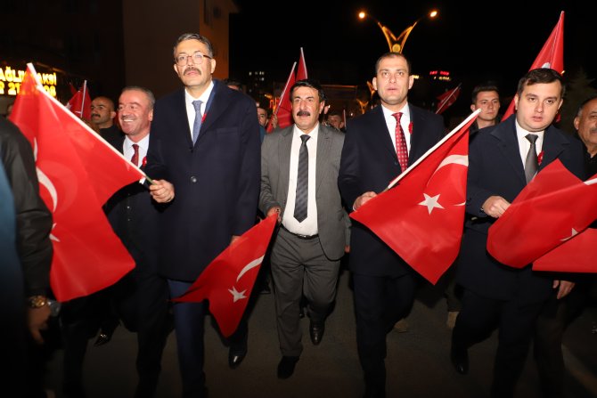 Hakkari’de 29 Ekim kortej yürüyüşüne binler katıldı