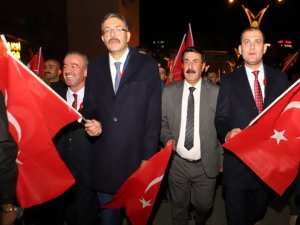 ÖLMEZ; “CUMHURİYET ÖZÜMÜZDÜR”