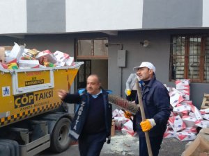 Hakkari zabıtası bozuk ürünleri imha etti