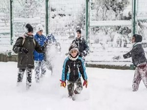 Hakkari'de okullar tatil edildi