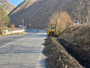 Yeni mezbahane için su hattı çekilmeye başlandı