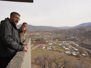 Vali Çelik, sınır güvenliği çalışmalarını yerinde inceledi