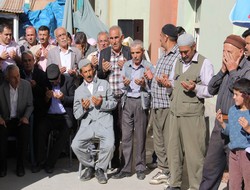 Hakkari'de 212 hacı adayı uğurlandı