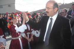 BAKAN ÇELİK HAKKARİ DE