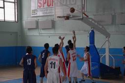 HAKKARİ DE BASKETBOL TURNUVASI