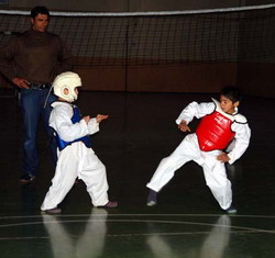 TAEKWONDO KURSU AÇILDI