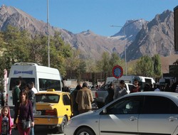 Hakkari'de minibüslere tepki artıyor