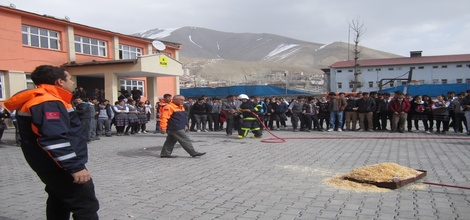 Hakkari'de deprem ve yangın tatbikatı,,,