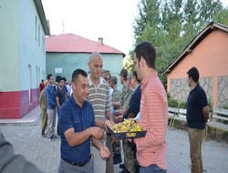 Sınır'da bayram kutlamaları