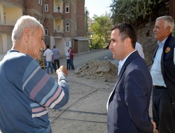 Başkan Çiftçi yol çalışmalarını denetledi