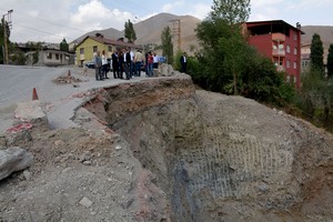 Belediye eş başkan vekilleri çalışmaları denetledi