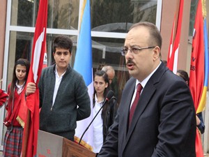 Hakkari'de 29 Ekim Cumhuriyet Bayramı kutlamaları