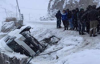 Hakkari’de trafik kazası 15 yaralı