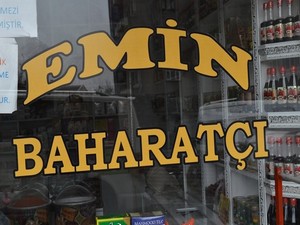 Emin Bal ve Baharatçılık şifa dağıtıyor