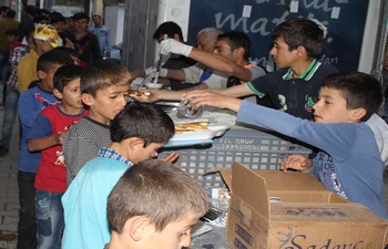 Hakkari belediyesi iftar çadırı açtı