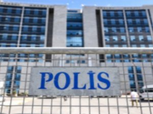 Açığa alınan polis canına kıydı!