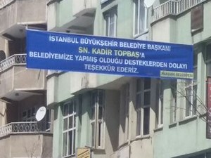 Hakkari'de Başkan Topabaş’a pankartlı teşekkür!