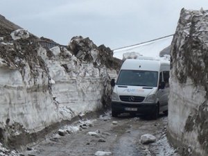 Kar kalınlığı 4 metreyi buluyor!