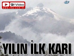 Hakkari'ye yılın ilk karı yağdı