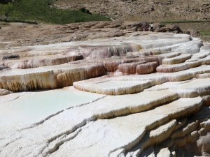 Hakkari-Van yolundaki travertenler korunacak