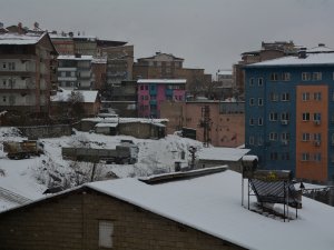 Hakkari’de 59 yerleşim yeri ulaşama kapandı