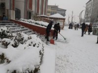 Hakkari kar küreme timi iş başında