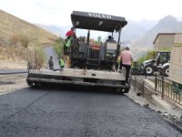 Hakkari Keklikpınar yolu asfaltlanıyor