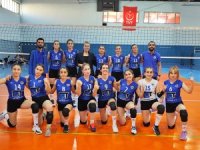 Kadın voleybol takımı rakibini 3-0 yendi