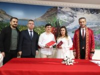 Vali Yardımcısı Berber nikah şahitliği yaptı