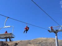 Hakkari JAK timinden nefes kesin kurtarma tatbikatı