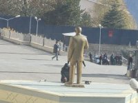 Atatürk büstüne yönelik Namaz kılındı