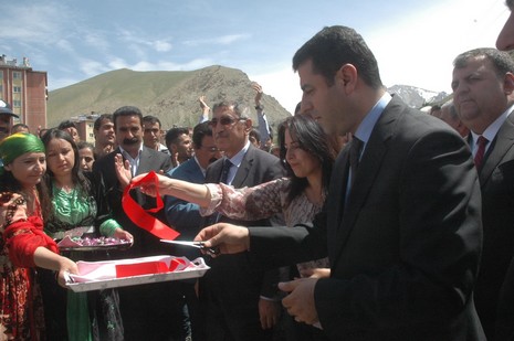 demirtas-acilis-4.jpg