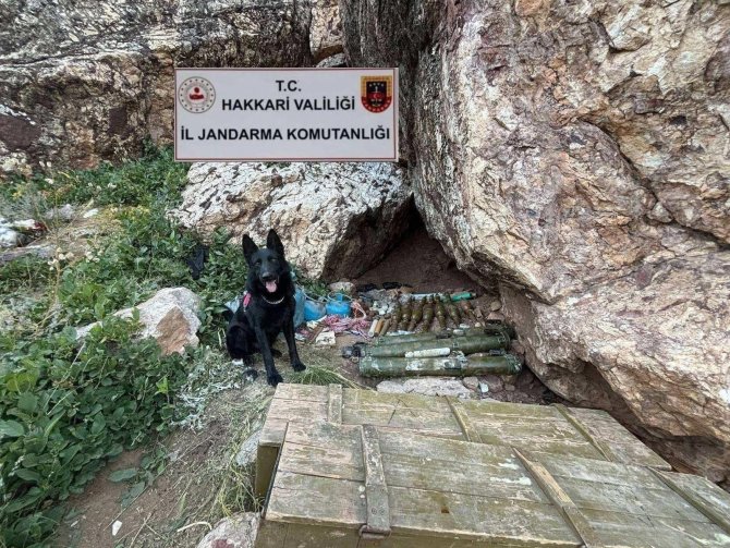 hakkari-2-katli-siginakta-muhimmat-ele-gecirildi.jpg