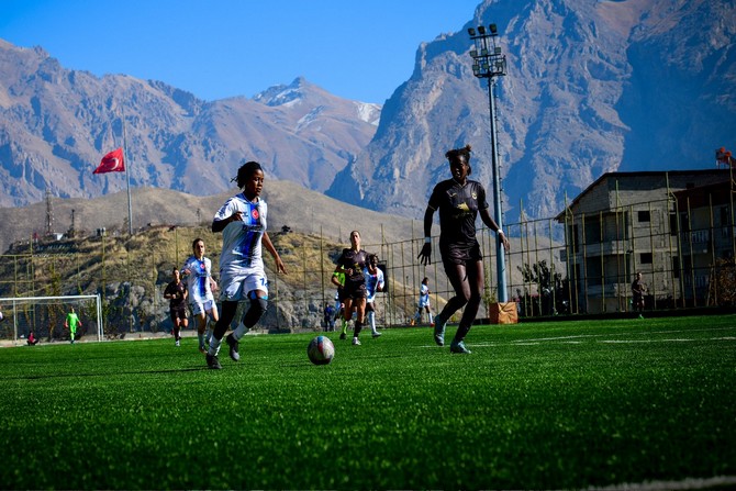 hakkari-gucu-kadin-takimi.jpg